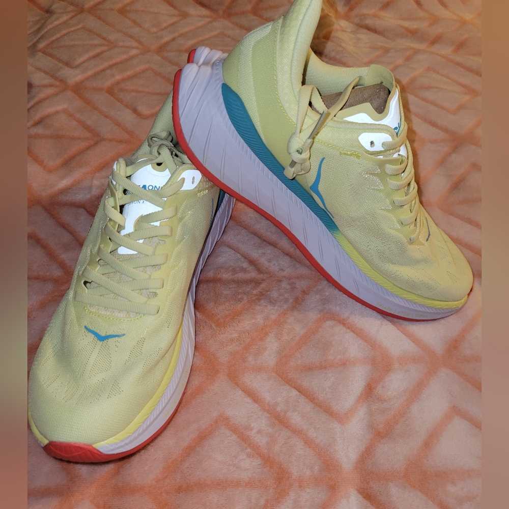 HOKA ONE ONE CARBON X 2